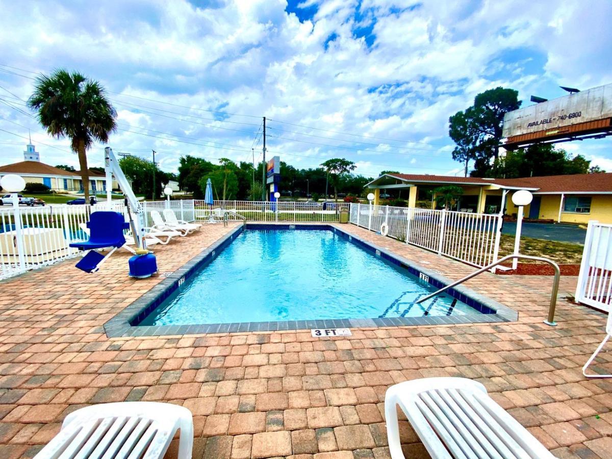 Economy Suites Cypress Gardens Exterior photo